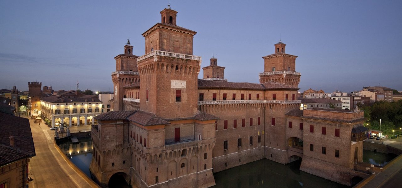 Arte - Tesori inestimabili sono racchiusi nel piccolo fazzoletto di terra che è la Romagna: città d’arte, musei, monumenti, chiese, palazzi e ancora poesia, cinema, teatro, musica. Qui l’arte e la cultura del Paese hanno da sempre assunto una piega del tutto originale, unica.